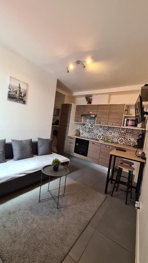 Logesty Home Proche Paris Et Metro Pantin Exterior photo